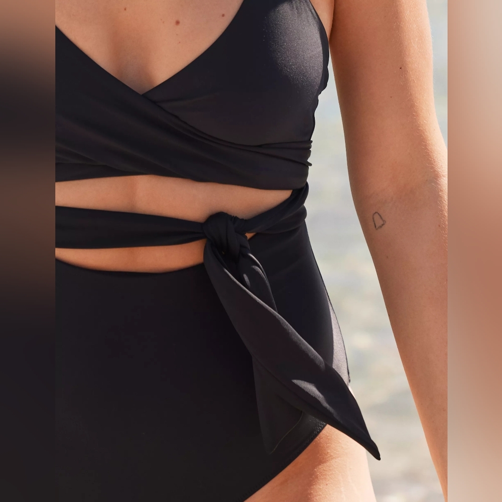 Aerie Wrap Full Coverage One Piece Swimsuit - Picture 5 of 7